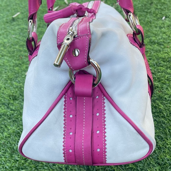 Burberry London - Picture 8 of 16